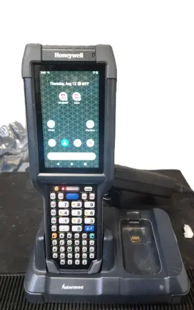 Ck65-l0n-bsc210f Honeywell With Intermec Charger And 2 Extra Batteries