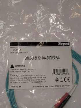 Legrand 757120009986 2m Lc-lc 50/125 Om4 Duplex Pvc Fiber Optic Cable New Old Stock
