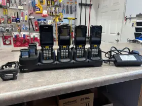 Mc330m-gl2ha2rw Motorola Zebra Symbol Mobile Scanner Lot 3 Xtra Oem Batteries And Charge Station