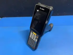 Mc330l-gj4eg4na Zebra Mobile Barcode Scanner With Battery