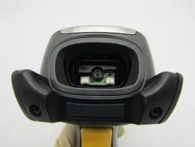Mt2070-sd4d62370wr Zebra Barcode Scanner With Battery #3