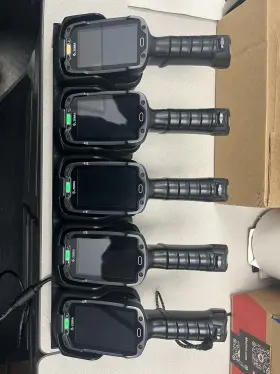 Tc83b0-6005aj10na Zebra Bar Code Scanner P/n With 5 Port Charger And Holsters